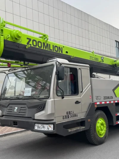 Zoomlion ZTC300V Crane